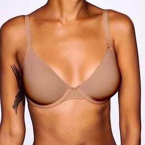 NEW CUUP The Triangle Bra Taupe Underwire Nude Tan Color Shiny Lightweight